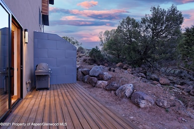 Grilling deck