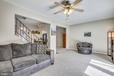 8571 Chester Grove Ct, Springfield, VA 22153 - photo 6