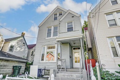 3216 Hackberry St, Cincinnati, OH 45207 - photo 4