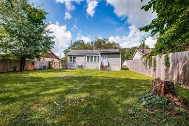 933 Cimarron St, Houston, TX 77015 - photo 3