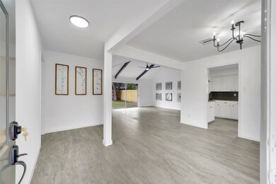 2123 Beaver Bend Rd, Houston, TX 77088 - photo 5