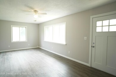 240 West Isham-2