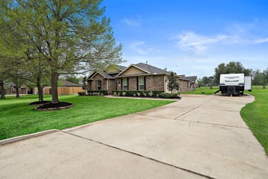 32040 Divot Dr, Waller, TX 77484 - photo 3