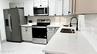 7810 Hunters Lake Cir S, Jacksonville, FL 32210 - photo 6