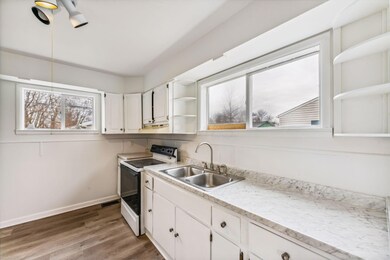 22-web-or-mls-1338-clarfield-ave