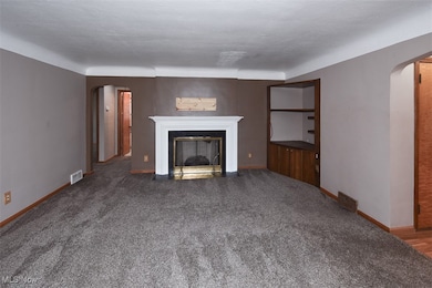 21775 Hillsdale Ave, Cleveland, OH 44126 - photo 6