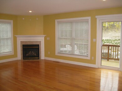 67 Magnolia Ln, Newmarket, NH 03857 - photo 3