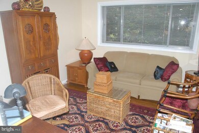 9119 Christopher St, Fairfax, VA 22031 - photo 4