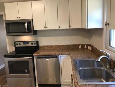 718 Foxfire Rd, Asheboro, NC 27205 - photo 5