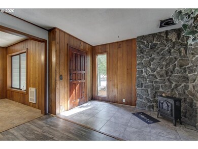 1211 NE Center St, Sheridan, OR 97378 - photo 5