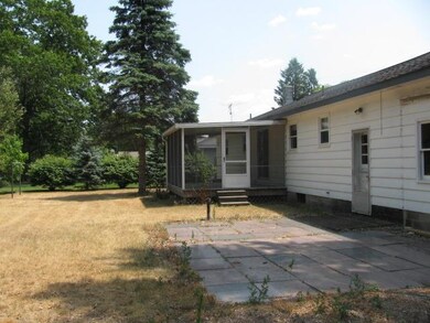 1041 Aster St, Wayland, MI 49348 - photo 4