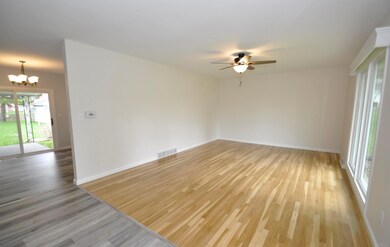 18055 Heatherfield Dr, South Bend, IN 46637 - photo 3