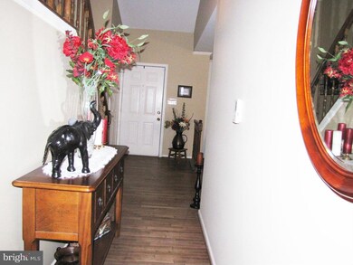 7409 Sandalfoot Way, Columbia, MD 21046 - photo 2