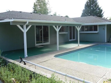 1963 Camellia Ave, Medford, OR 97504 - photo 5