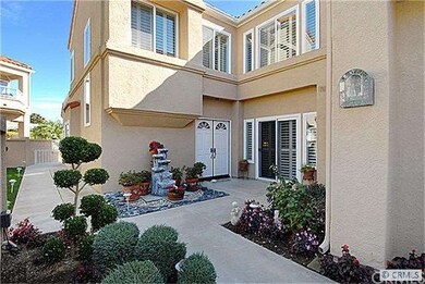 Step through the gates to a private court yard ent