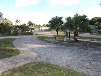 551 E 39th St unit 1, Hialeah, FL 33013 - photo 3