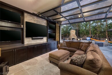 Casita - Indoor-Outdoor Living - Custom Cabinetry