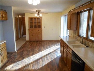 KITCHEN WITH BUILT IN SHELFS