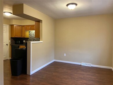 2321 Midland Dr, Erie, PA 16506 - photo 5