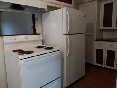 902 Sycamore St, Athens, TX 75751 - photo 2