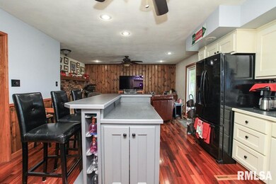 125 Crestwood Dr, Lincoln, IL 62656 - photo 7