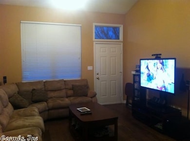 open floor plan, vaulted ceiling, handscraped hard