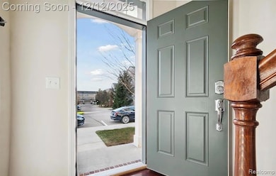 27846 Hopkins Dr, Novi, MI 48377 - photo 4