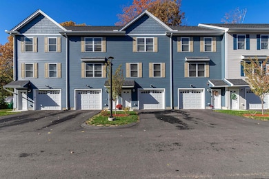 13 Sapphire Ln, Nashua, NH 03064 - photo 2