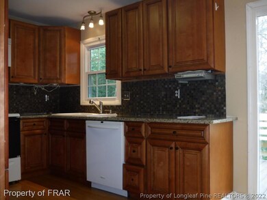 719 Ashbrook Rd, Fayetteville, NC 28314 - photo 6