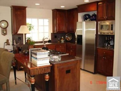 Kitchen/Island