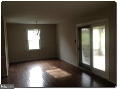 14922 Laurel Oaks Ln, Laurel, MD 20707 - photo 3