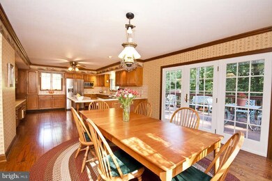 9014 Satyr Hill Rd, Parkville, MD 21234 - photo 2