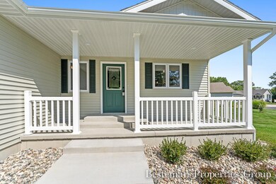 1440AddisonWay03Lores