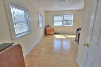 372 Litchfield St, Leominster, MA 01453 - photo 7