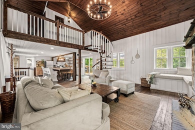 1034 Manatawny Rd, Boyertown, PA 19512 - photo 5