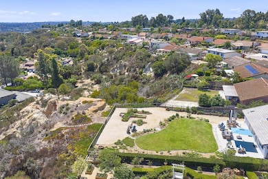 379 Trailview Rd, Encinitas, CA 92024 - photo 4