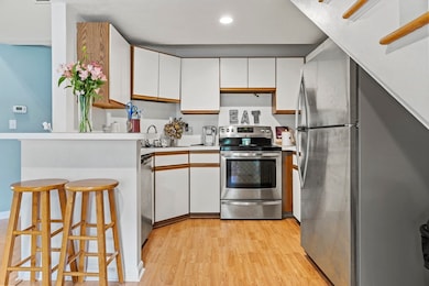 750 Whittenton St unit 922, Taunton, MA 02780 - photo 5