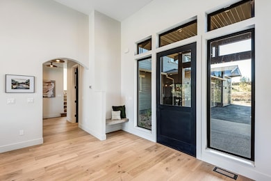 3110 NW Crossing Dr - 002