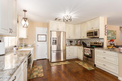 1306 E Escuda Dr, Phoenix, AZ 85024 - photo 7