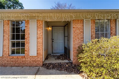 106 Hiawatha St, Poteau, OK 74953 - photo 2