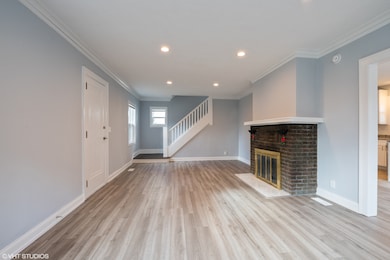 619 N Elmwood Ave, Waukegan, IL 60085 - photo 4