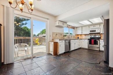 Light & Bright Kitchen