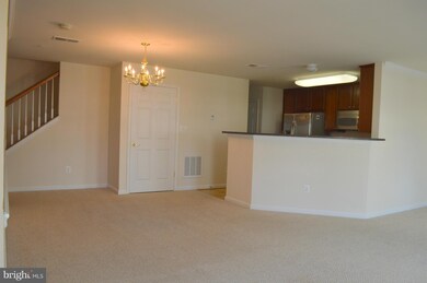 11258 Wortham Crest Cir unit 4, Manassas, VA 20109 - photo 4
