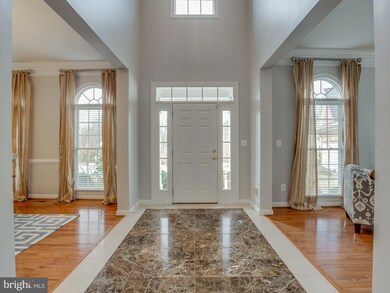 6694 Valley Brook Dr, Falls Church, VA 22044 - photo 5