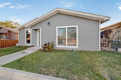 2007 Red Cloud Dr, Dallas, TX 75217 - photo 2