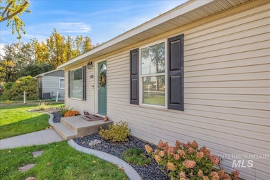 1317 S Phillippi St, Boise, ID 83705 - photo 5