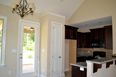 155 Sourwood Ln, Warner Robins, GA 31093 - photo 4