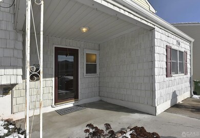 710 Franklin Dr, Perth Amboy, NJ 08861 - photo 4