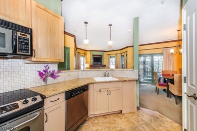 3-11 Pine Crescent unit 11, Vernon, NJ 07462 - photo 4