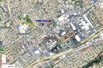 Centrally Located to the Shopping mall, Restaurant